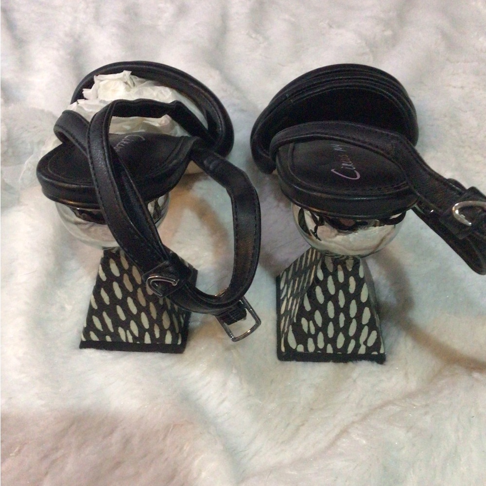 Circus ny size 6 sandals black - Picture 4 of 4